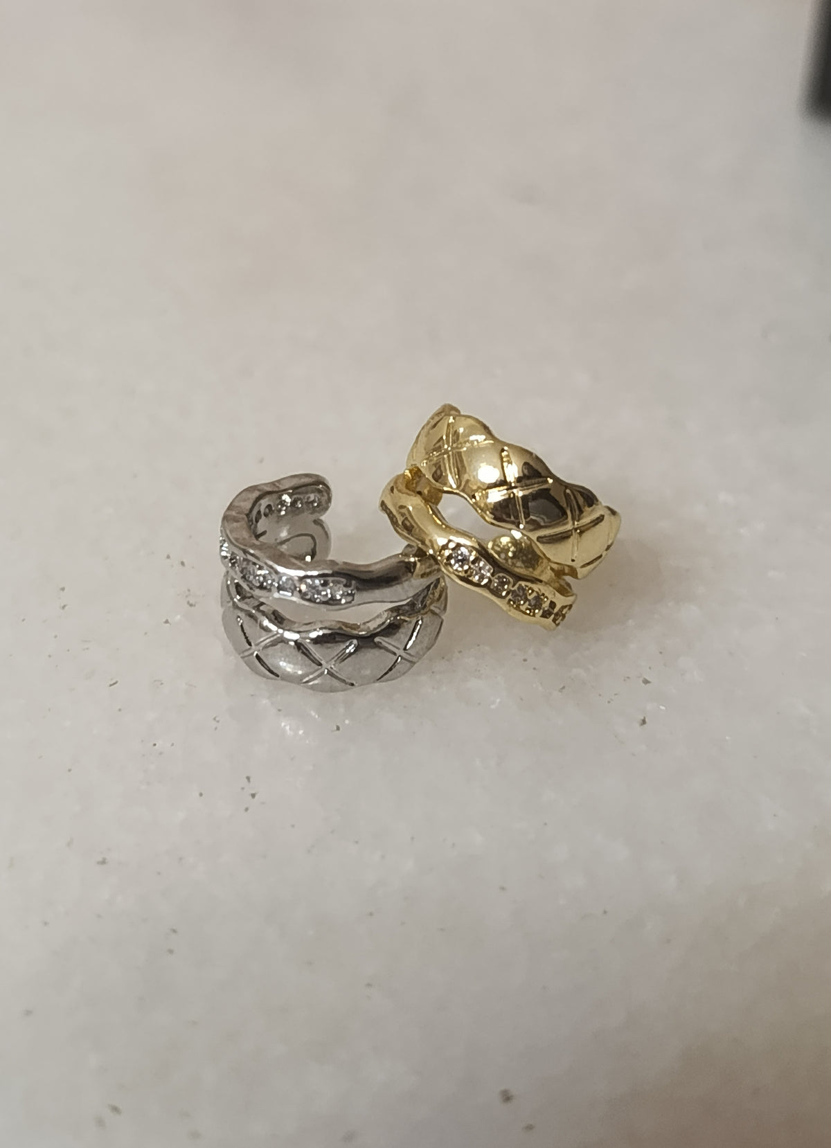 Ear cuff