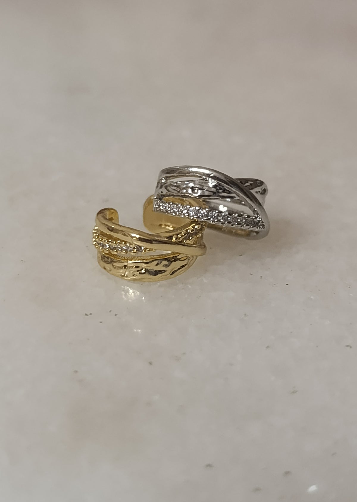Ear cuff