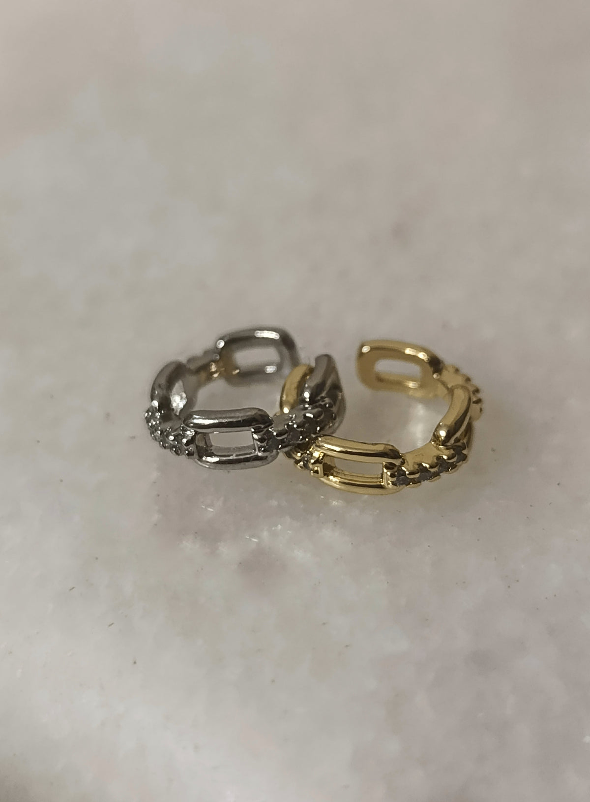 Ear cuff